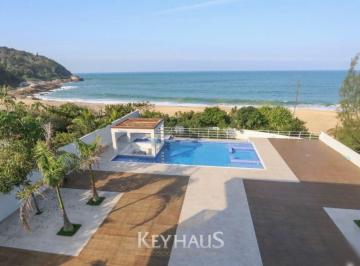 Casa · 400m² · 6 Quartos · 8 Vagas · Casa Frente Mar | Praia do Estaleiro | Balneário Camboriú - SC