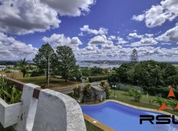 f714fb24f45645fc511fe4c3d5166571a81a56db · CASA COM LINDA VISTA