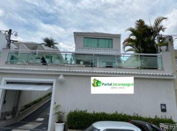 Casa · 240m² · 2 Quartos · 4 Vagas · Casa em Condomínio -  / Residencial / Taquara