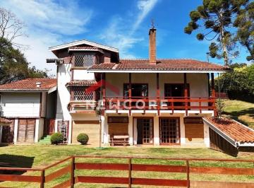 Casa · 562m² · 4 Quartos · 2 Vagas · Casa em Rua Efigênia Ana dos Santos - Vila Natal - Campos do Jordão/SP