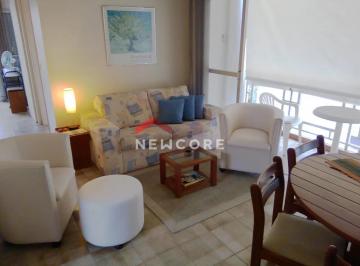 Apartamento · 70m² · 2 Quartos · 1 Vaga · Apartamento em Avenida Almirante Tamandaré - Enseada - Guarujá/SP