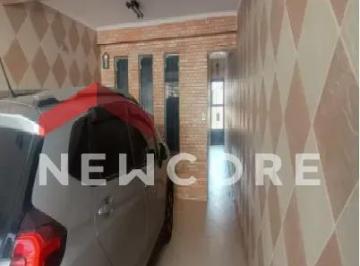 Casa · 178m² · 2 Quartos · 2 Vagas · Sobrado em Rua Dom Bernardo José Bueno Miele - Nova Petrópolis - São Bernardo do Campo/SP