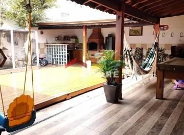 Casa · 250m² · 3 Quartos · 2 Vagas · Casa em Rua Marquês de Pombal - Jardim Medina - Poá/SP