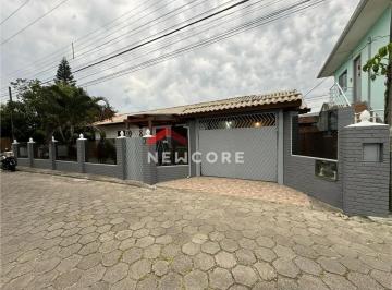 Casa · 100m² · 2 Quartos · 3 Vagas · Casa em  Servidão Ademir Domingos dos Santos - Ingleses do Rio Vermelho - Florianópolis/SC