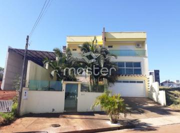 FACHADA · SOBRADO COM PISCINA NA CIDADE NOVA