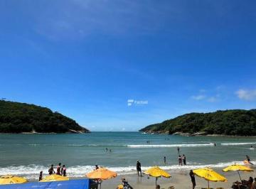 7a2f54c75e4a43f85387fee4e62813aceeb969fb · Casa com 4 dormitórios à venda, 334 m² por R$ 8.500.000,00 - Praia de Pernambuco - Guarujá/SP