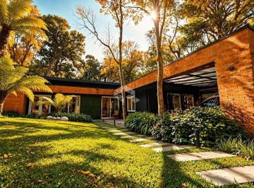 Casa · 320m² · 4 Quartos · 2 Vagas · Casa 4 suítes no Condomínio O Bosque, em Gramado