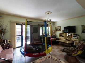 Sobre o imóvel: 

Valores:
- Valor de venda: R$ 2425000
- Condomínio: R$ 15300
- · Casa à Venda - Chácara Inglesa, 3 Quartos,  400 m² - São Paulo