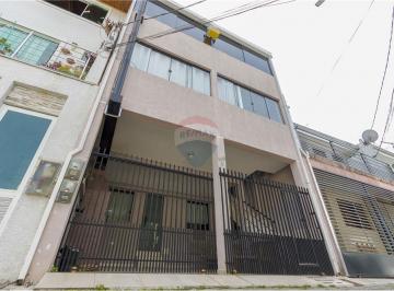 Casa · 198m² · 4 Quartos · Sobrado em condominio fechado no bairro sitio cercado