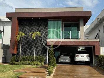 Casa · 338m² · 4 Quartos · 4 Vagas · Sobrado à venda no bairro Jardins Madri - Goiânia/GO