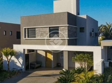 Casa · 181m² · 4 Quartos · 2 Vagas · Sobrado à venda no bairro Jardins Parma - Senador Canedo/GO