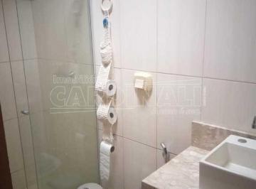 Casa · 177m² · 2 Quartos · 2 Vagas · Casa Padrão em Araraquara