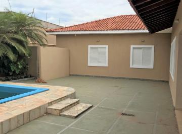 Casa · 298m² · 2 Quartos · 2 Vagas · Encontre sua casa dos sonhos em Colinos - Três Lagoas com 2 dormitórios, 1 su...
