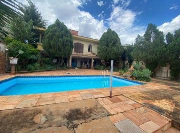 5083de781f7481d14f3b359ec8ca67e9925f1ab2 · Casa de esquina para Vender com 05 Quartos na Ribeirânia em Ribeirão Preto com Piscina.