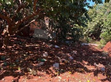 a275c5053cda2251e9dc02e0b73522f40a212f61 · Terreno Murado À Venda No Bairro Portal do Alto Com 258,68 m².