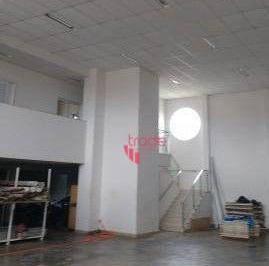 668f05d81d2b3de7f391e5d3e60566be36b4a5f6 · Salão Comercial à Venda no Bairro Planalto Verde em Ribeirão Preto com Escritório