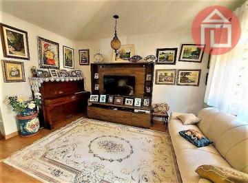 9f073fb58f2d9b3102af70a9602ae4708d8ccb69 · Casa com 4 dormitórios à venda, 234 m² por R$ 1.800.000,00 - Jardim América - Bragança Paulista/SP