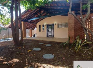 Casa · 179m² · 3 Quartos · 2 Vagas · Casa térrea com 3 quartos no Village Flamboyant, região do Santa Rosa