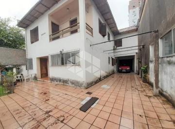 Casa · 288m² · 4 Quartos · 7 Vagas · Descubra sua nova casa no Passo da Areia!
