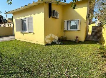 638145_iwM2k_63814566bf52a92c5d5.jpg · Casa com 3 quartos no Bairro Centro na Cidade de Tapes - 2 quadras da praia.