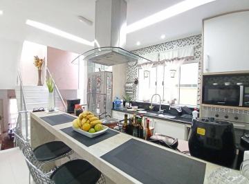 267afc2df2ff250fdad55d9a9dd943b3e6c2930f · Casa com 3 dormitórios à venda, 194 m² por R$ 750.000 - Granja Viana