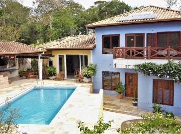 e3635cba7044c5224ed8d48c4f55478f4d06c9b3 · Casa com fino Acabamento e aquitetura planejada em Condomínio com segurança 24hs. Vila Verde. SP