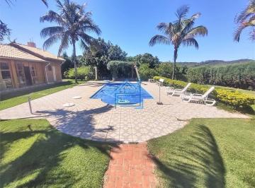 Casa · 1700m² · 4 Quartos · 8 Vagas · Chácara no Condomínio Recanto dos Pássaros em Alumínio