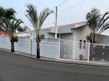 Casa · 200m² · 3 Quartos · 2 Vagas · Casa em Jardim Brasil - São Carlos