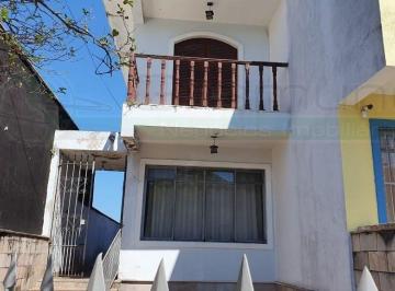 Casa · 220m² · 3 Quartos · 6 Vagas · Casa Sobrado em São Paulo