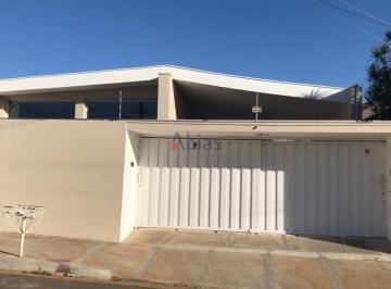 Casa · 240m² · 3 Quartos · 2 Vagas · Casa em Jardim Macarengo - São Carlos, SP