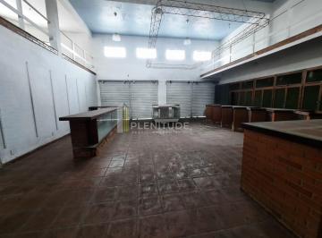 Comercial · 220m² · Loja / Salão em Centro - Cabo Frio, RJ