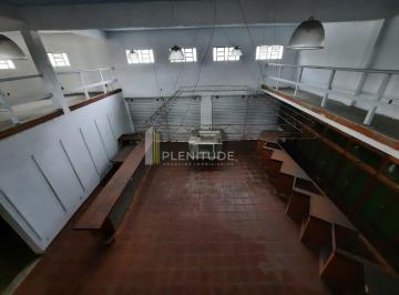 Comercial · 213m² · Loja / Salão em Centro  -  Cabo Frio