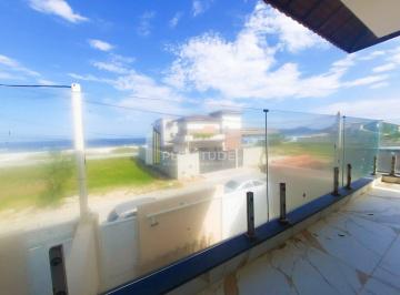 Casa · 170m² · 4 Quartos · 2 Vagas · Casa em Foguete - Cabo Frio, RJ