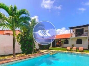 Casa · 520m² · 6 Quartos · 6 Vagas · Casa duplex no Porto das Dunas com 6 dormitórios, piscina privativa.