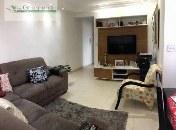 Apartamento · 55m² · 2 Quartos · 1 Vaga · Apartamento 2 dormitorios , 1 banheiro, sala dois ambientes , sacada envidraç...