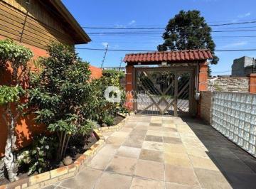 Casa · 290m² · 3 Quartos · 2 Vagas · Casa 3 dormitórios