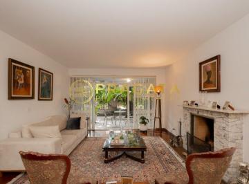 Casa · 240m² · 5 Quartos · 5 Vagas · Casa a venda com 4 dormitórios e quintal  - Jardim Paulistano-SP