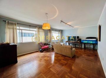 Apartamento · 220m² · 4 Quartos · 2 Vagas · Apartamento com planta versátil e possibilidade de reforma no Jardim Paulista