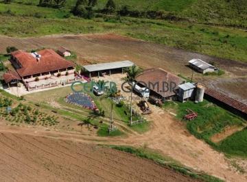 Rural · 214m² · Bela Fazenda de 214 ha com Ótima estrutura para Leite, boa Sede, Terras extras porteira