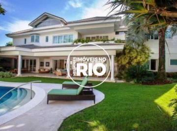Casa · 950m² · 5 Quartos · 4 Vagas · Casa Duplex com Sótão na Barra da Tijuca à venda