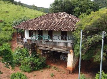 Rural · 80m² · Bela Fazenda de 80 ha com Sede antiga e a 70 Km de Belo Horizonte - em Moeda MG