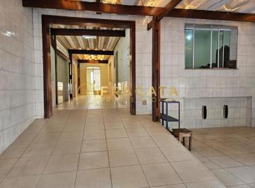 Casa · 228m² · 3 Quartos · 4 Vagas · Sobrado com 227 mts, 3 dorm e 4 vagas em rua espetacular na Água Branca