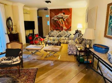 Casa · 332m² · 3 Quartos · 2 Vagas · Casa Jardim Paulistano ao lado Gabriel Monteiro da Silva com 332m² 3 suítes 2 vagas cobertas