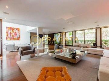 Casa · 913m² · 4 Quartos · 6 Vagas · Casa com 913m² área construída 4 suítes e 6 vagas Jardim Europa - SP