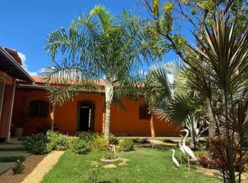 Rural · 1146m² · 4 Quartos · Linda Chácara na Região de Curvelo/MG, aceita Permuta!