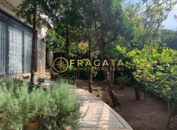 Casa · 370m² · 4 Quartos · 3 Vagas · Casa Luxuosa no Jardins 4 suítes, à venda /locação 370 m²