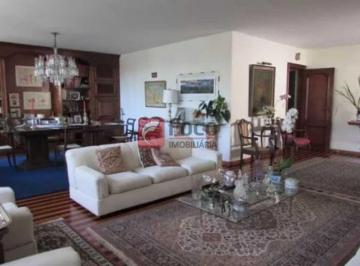 Casa · 353m² · 6 Quartos · 2 Vagas · Casa de rua : / Residencial / Jardim Botânico