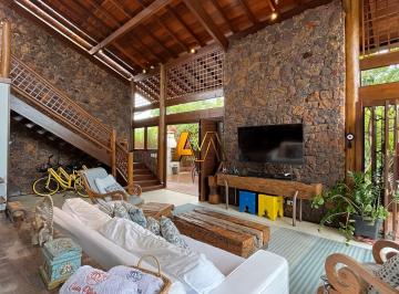 Casa · 300m² · 5 Quartos · 2 Vagas · CASA 5 SUÍTES EM PRAIA DO FORTE