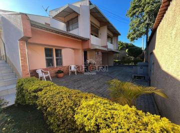 0 · Casa à venda em bairro na cidade de Valinhos.