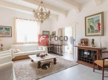 Casa · 300m² · 5 Quartos · 2 Vagas · Casa de rua - Duplex / Residencial / Lagoa